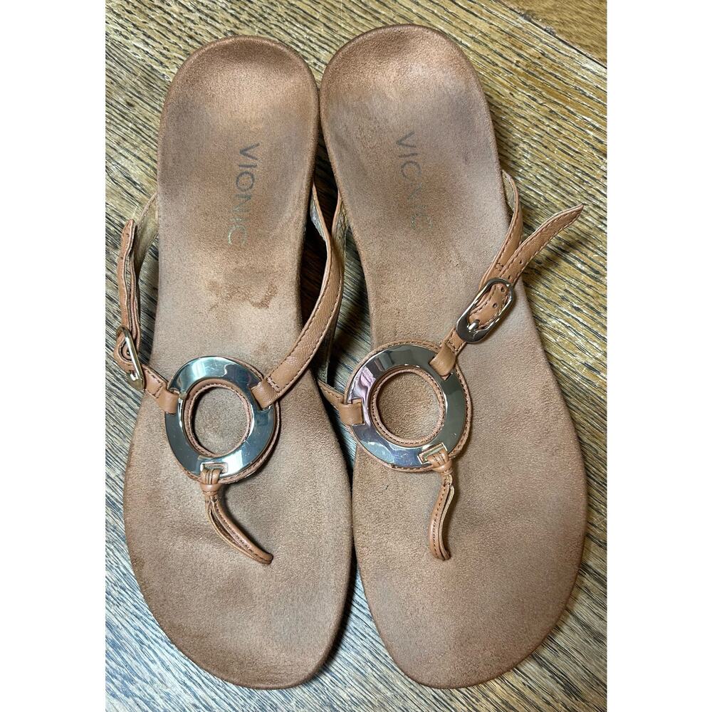 Vionic Orchid Toe Post Wedge Sandal in Sable Brown Sz 9 EU 41  Gold Accent Ring